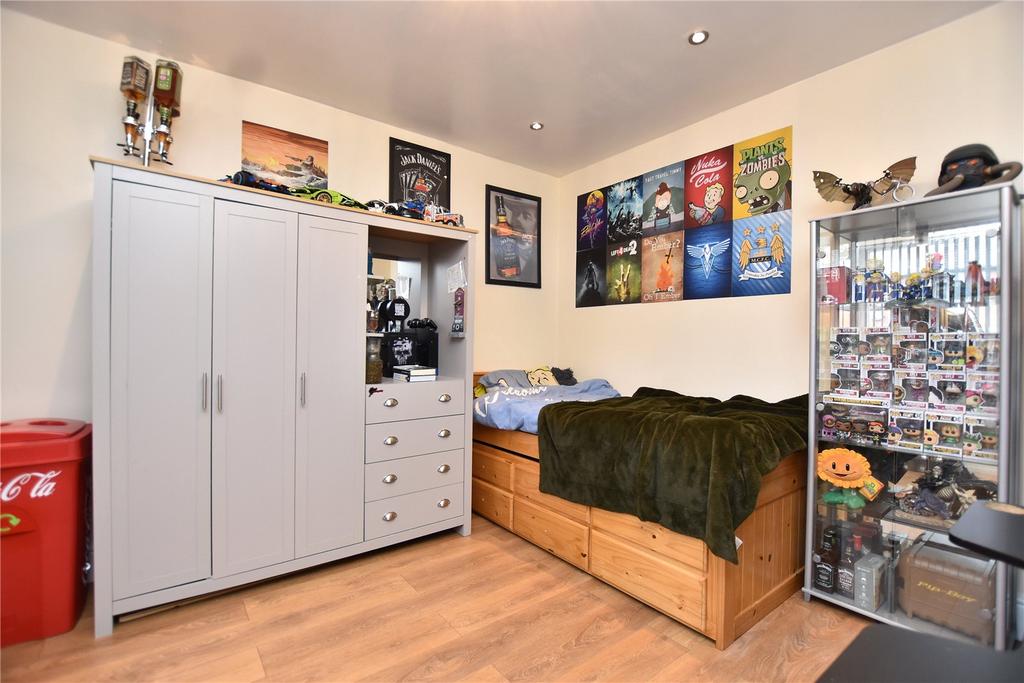 Bedroom/Play Room
