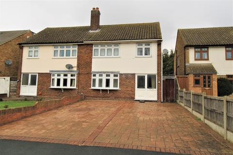3 bedroom semi-detached house for sale - Kerry Drive, Upminster RM14