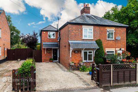 3 bedroom cottage for sale - Chavey Down Road, Winkfield Row