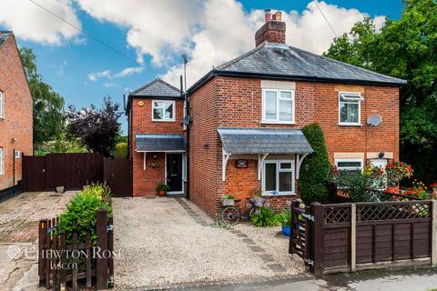 3 bedroom cottage for sale, Chavey Down Road, Winkfield Row