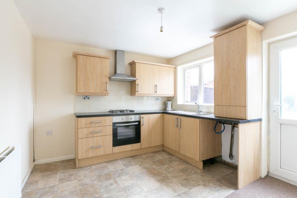Baker Street, Poolstock, Wigan, WN3 5HQ 2 bed townhouse £600 pcm (£