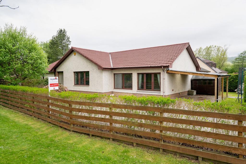 Craiggowrie Place, Aviemore PH22 4 bed detached house for sale £375,000