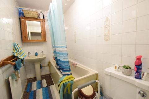 2 bedroom end of terrace house for sale - Avenue Road, Chadwell Heath, Romford, London, RM6