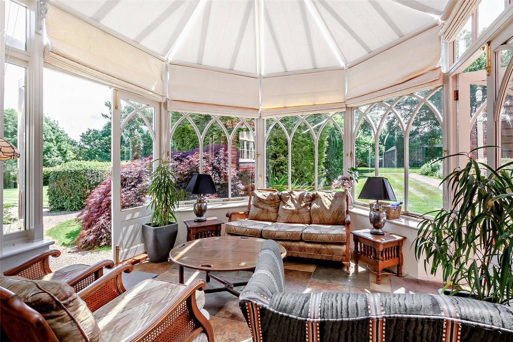 Blackberry Lane, Lingfield, Surrey, RH7 7 bed detached house £3,450,000