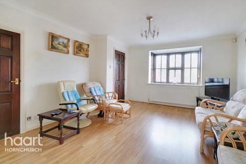158b Ardleigh Green Road, Hornchurch, RM11 2SR