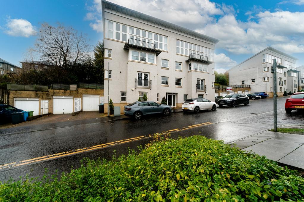 2 Aidans Brae, Clarkston, Glasgow... 2 bed flat £225,000