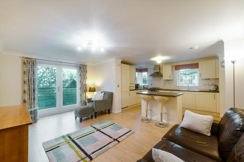 Flat 5, 2 Aidans Brae, Clarkston, Glasgow, G76 7EP