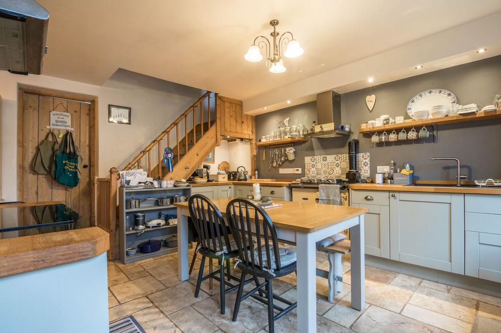 Dining kitchen