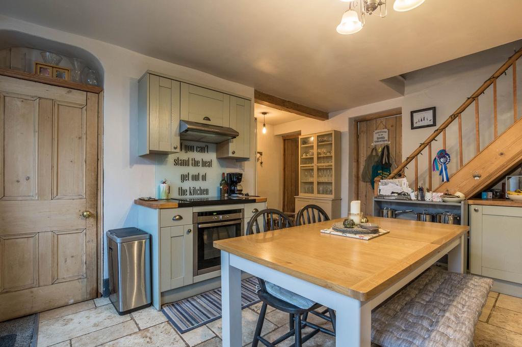 Dining kitchen
