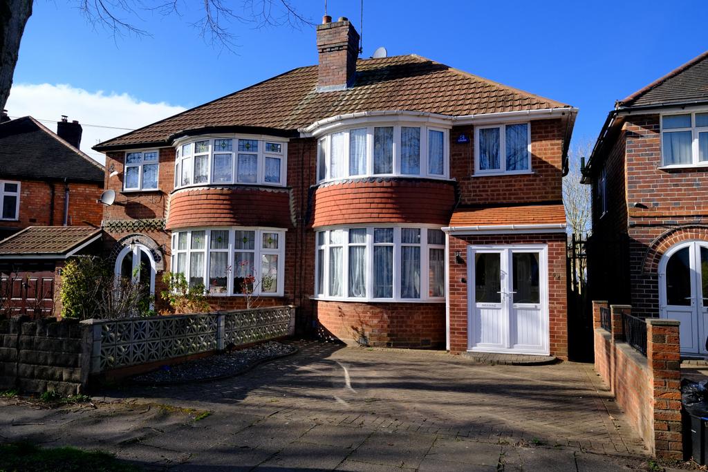 Woodford Green Road, Hall Green, Birmingham B28 8PL 3 bed semidetached