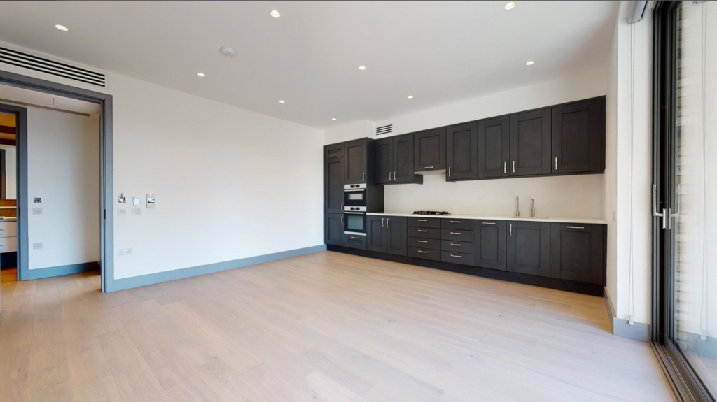Carlton Road, Ealing, London, W5 2 bed apartment £2,800 pcm (£646 pw)