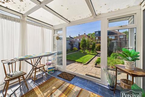 10 Bawtree Way, Colchester, CO3 4EP