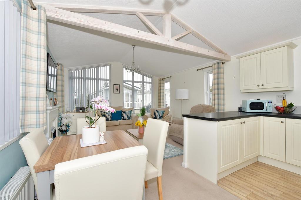 Kitchen/ Lounge