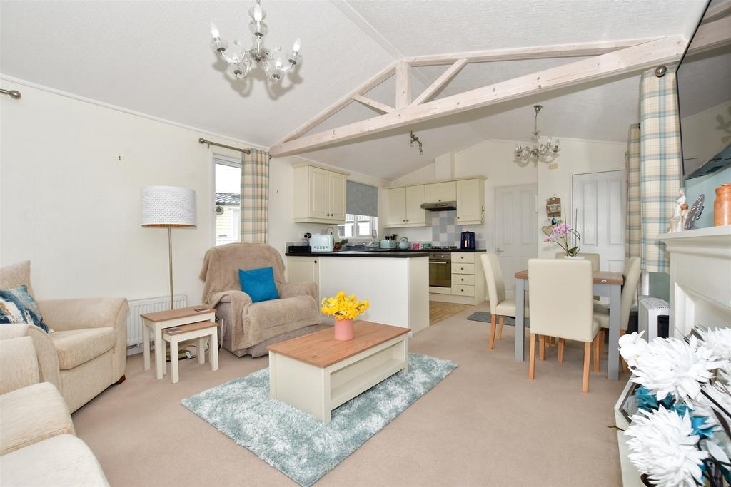 Kitchen/ Lounge