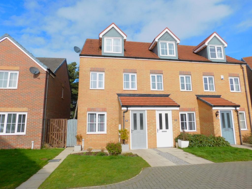 Springbank, Peterlee, County Durham, SR8 3 bed townhouse £135,000