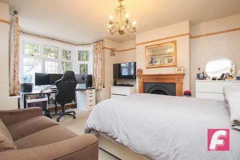 5 bedroom semi-detached house for sale, Tudor Avenue, North Watford