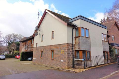 1 Edwards Close, Kings Worthy, Winchester, SO23 7HX