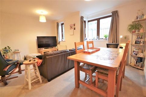 1 Edwards Close, Kings Worthy, Winchester, SO23 7HX
