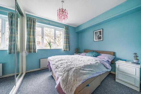 54 Burrell Close, Edgware, HA8 8YZ