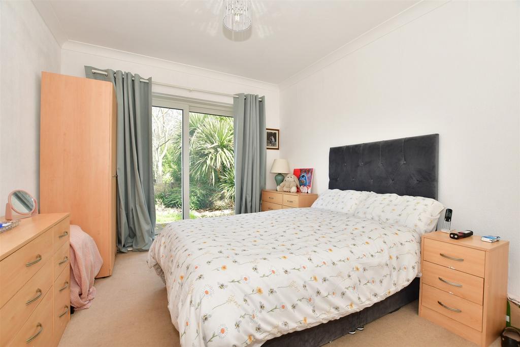 Bromstone Road, Broadstairs, Kent 2 bed detached bungalow for sale £325,000