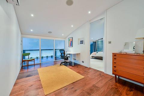 2 bedroom penthouse for sale, Evershed Walk, Chiswick, London, W4