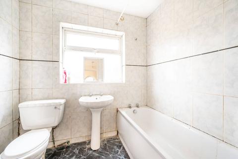 3 bedroom terraced house for sale, GEERE ROAD, Stratford, London, E15