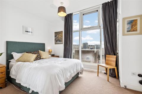 2 bedroom flat for sale, Trade Tower, Plantation Wharf, London