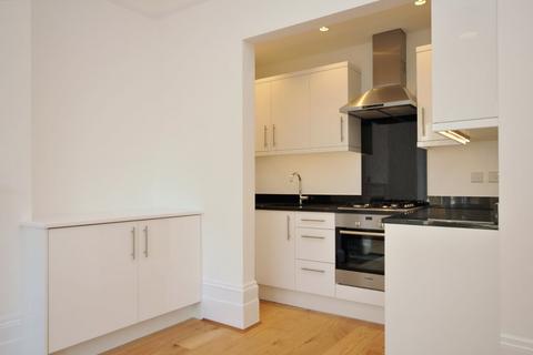 2 bedroom flat to rent, Brooke Road, Clapton