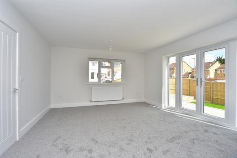3 bedroom detached house for sale, Stanford Way, Cuxton, Rochester, Kent
