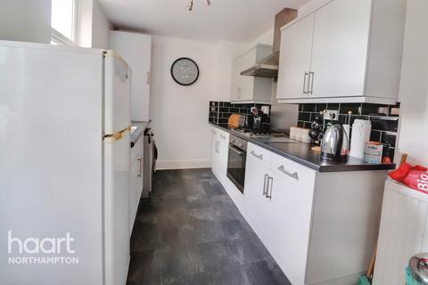 49 Abbey Road, Northampton, NN4 8EY