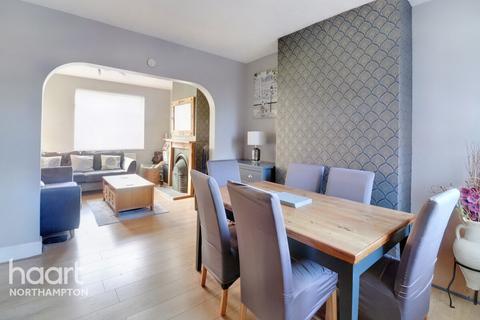 49 Abbey Road, Northampton, NN4 8EY