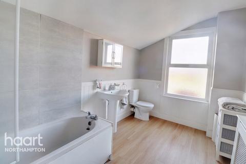 49 Abbey Road, Northampton, NN4 8EY