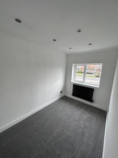 3 bedroom semi-detached house to rent, Ruskin Avenue, Leyland, United Kingdom, PR25