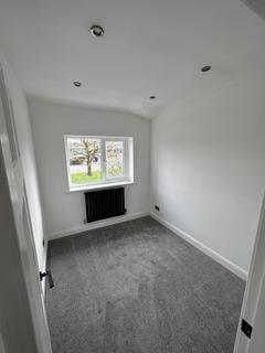 3 bedroom semi-detached house to rent, Ruskin Avenue, Leyland, United Kingdom, PR25