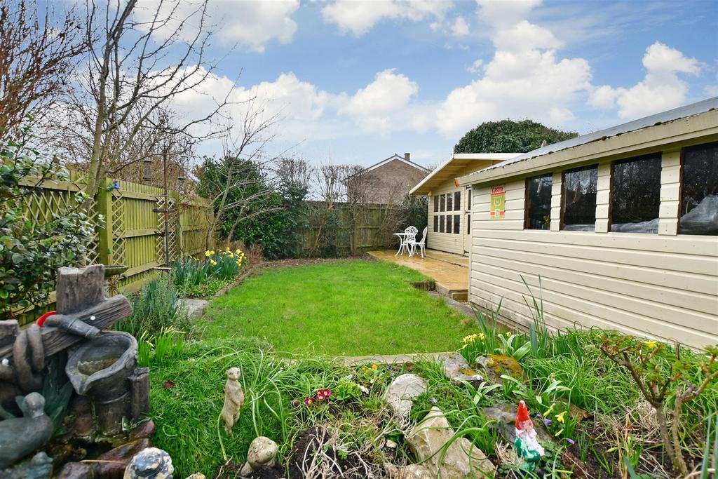 Taylors Lane, St. Mary's Bay, Kent 2 bed detached bungalow for sale £