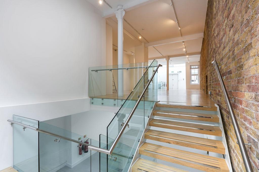 23 Charlotte Road EC2 A3 PBShoreditch Showroom Office Re