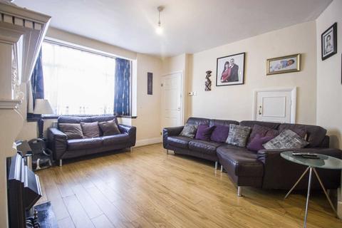 173 Walton Road, London, E12 5RN