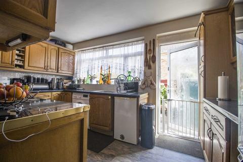 173 Walton Road, London, E12 5RN