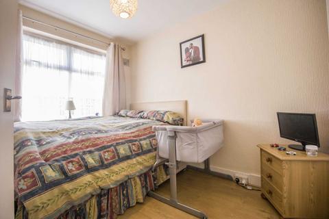 173 Walton Road, London, E12 5RN