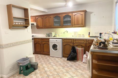 185 Albany Park Avenue, Enfield, EN3 5NY