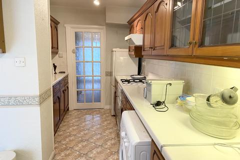 185 Albany Park Avenue, Enfield, EN3 5NY