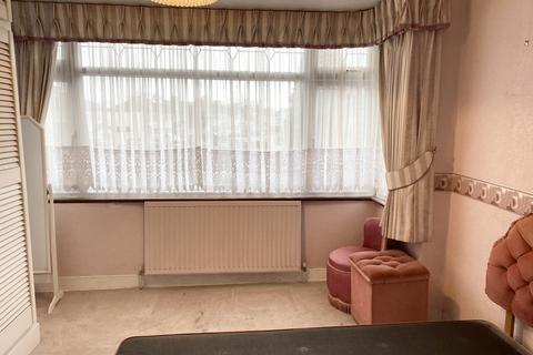 185 Albany Park Avenue, Enfield, EN3 5NY