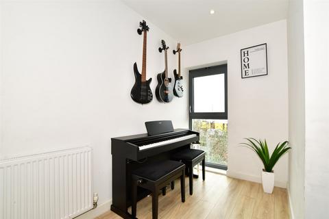 2 bedroom apartment for sale - North Street, Horsham, West Sussex