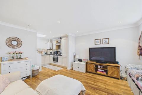 2 bedroom apartment for sale, Southbourne Road, Southbourne, Bournemouth, Dorset, BH6