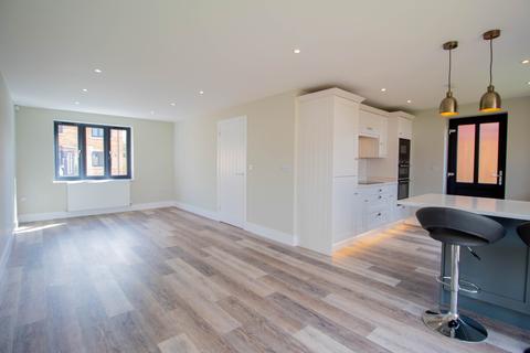 4 bedroom detached house for sale - Juniper Court, Hoole, Chester