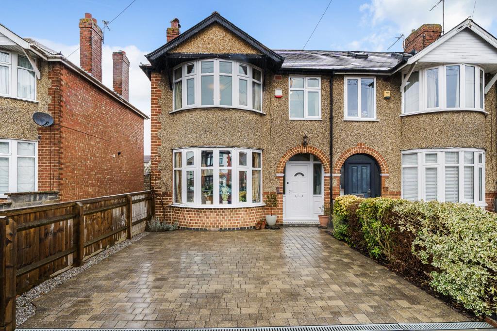 Cowley, Oxford, OX4 3 bed end of terrace house for sale £500,000