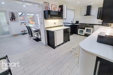 94 Perry Spring, Harlow, CM17 9DH