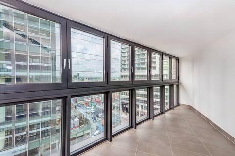 undefined, New Drum Street, Aldgate Place E1