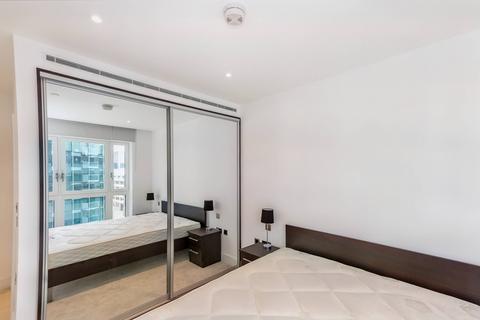 undefined, New Drum Street, Aldgate Place E1