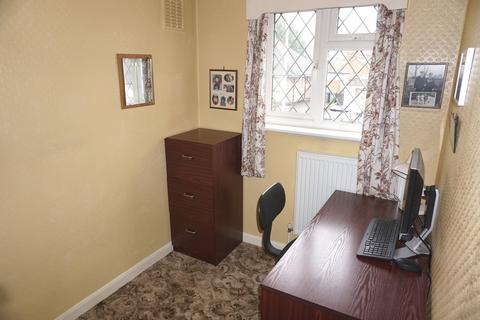3 Whitehall Crescent, Chessington, KT9 1NF